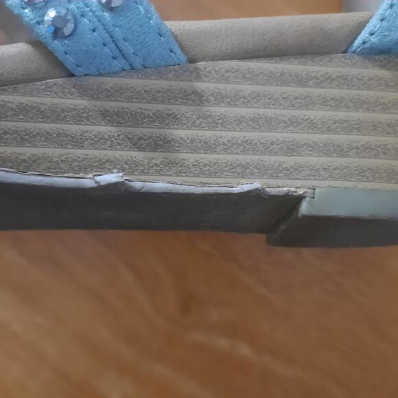 Maurices Eileen Embellishment Rhinestone Strapy Wedge Zip Back Sandals Size 8 - Picture 8 of 9